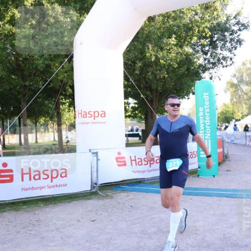 07.09.2025 - 19. Norderstedt Triathlon Zöllner http://msf.ph/oto/8782191 07.09.2025 17:48:49 Ziel 371 meine-sportfotos.de
