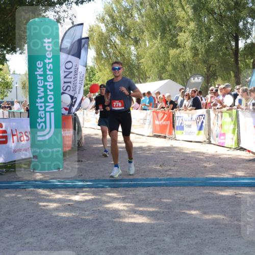 07.09.2025 - 19. Norderstedt Triathlon Zöllner http://msf.ph/oto/8782198 07.09.2025 13:00:03 Ziel 214, 776, 1255 meine-sportfotos.de