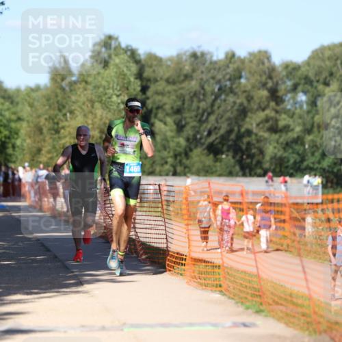 07.09.2025 - 19. Norderstedt Triathlon Michael Strokosch http://msf.ph/oto/8782205 07.09.2025 15:13:36 Laufen 391, 1469 meine-sportfotos.de