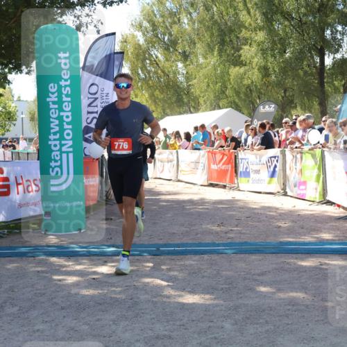 07.09.2025 - 19. Norderstedt Triathlon Zöllner http://msf.ph/oto/8782207 07.09.2025 13:00:03 Ziel 214, 776, 1255 meine-sportfotos.de