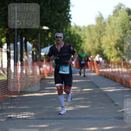 07.09.2025 - 19. Norderstedt Triathlon Michael Strokosch http://msf.ph/oto/8782210 07.09.2025 16:09:33 Laufen 1403, 1453 meine-sportfotos.de