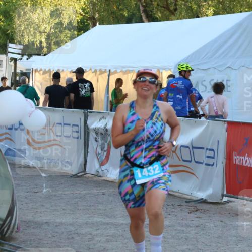 07.09.2025 - 19. Norderstedt Triathlon Zöllner http://msf.ph/oto/8782212 07.09.2025 17:49:35 Ziel 1432 meine-sportfotos.de