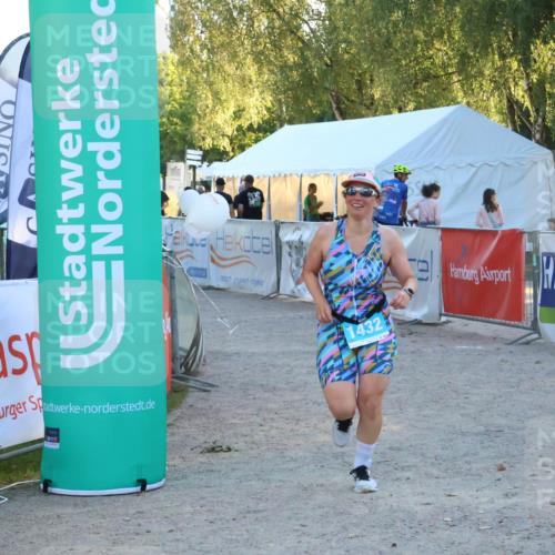 07.09.2025 - 19. Norderstedt Triathlon Zöllner http://msf.ph/oto/8782229 07.09.2025 17:49:36 Ziel 1432 meine-sportfotos.de