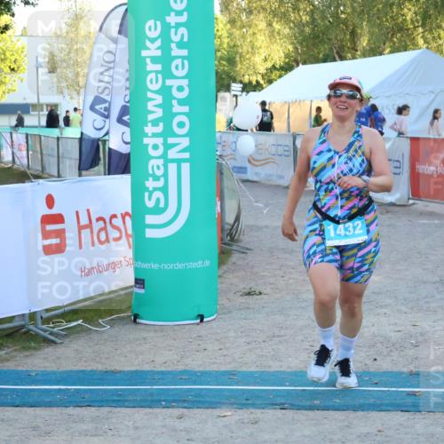 07.09.2025 - 19. Norderstedt Triathlon Zöllner http://msf.ph/oto/8782244 07.09.2025 17:49:37 Ziel 1432 meine-sportfotos.de