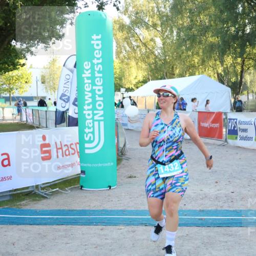 07.09.2025 - 19. Norderstedt Triathlon Zöllner http://msf.ph/oto/8782257 07.09.2025 17:49:38 Ziel 1432 meine-sportfotos.de