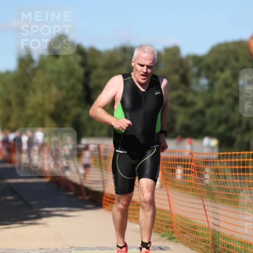 07.09.2025 - 19. Norderstedt Triathlon Michael Strokosch http://msf.ph/oto/8782262 07.09.2025 15:13:40 Laufen 391, 1457, 1469 meine-sportfotos.de
