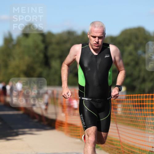 07.09.2025 - 19. Norderstedt Triathlon Michael Strokosch http://msf.ph/oto/8782272 07.09.2025 15:13:41 Laufen 391, 1457, 1469 meine-sportfotos.de