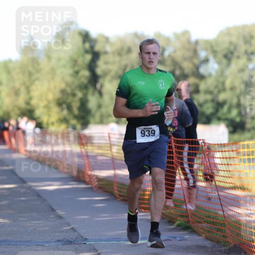 07.09.2025 - 19. Norderstedt Triathlon Michael Strokosch http://msf.ph/oto/8782286 07.09.2025 16:09:41 Laufen 549, 939 meine-sportfotos.de