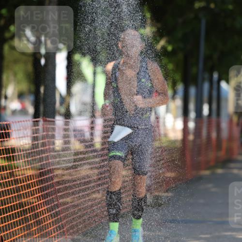 07.09.2025 - 19. Norderstedt Triathlon Michael Strokosch http://msf.ph/oto/8782287 07.09.2025 15:13:46 Laufen 986, 1457 meine-sportfotos.de