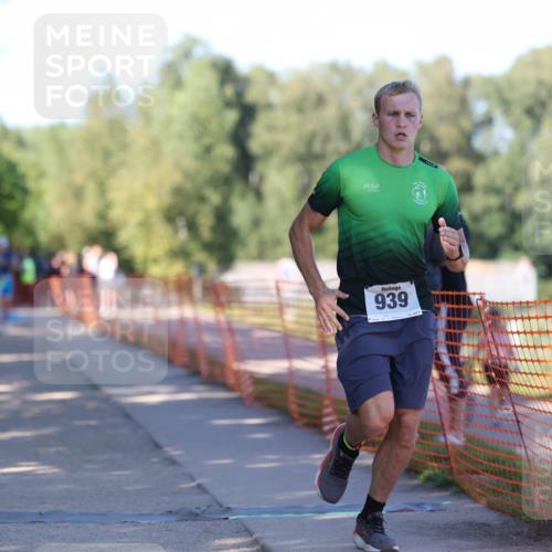 07.09.2025 - 19. Norderstedt Triathlon Michael Strokosch http://msf.ph/oto/8782291 07.09.2025 16:09:42 Laufen 549, 939 meine-sportfotos.de