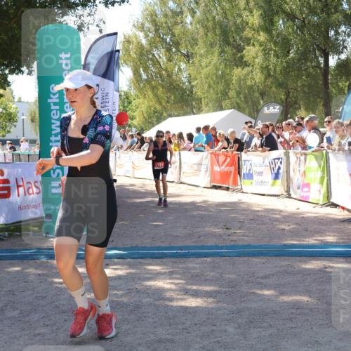 07.09.2025 - 19. Norderstedt Triathlon Zöllner http://msf.ph/oto/8782332 07.09.2025 13:00:11 Ziel 214, 1327, 1343 meine-sportfotos.de