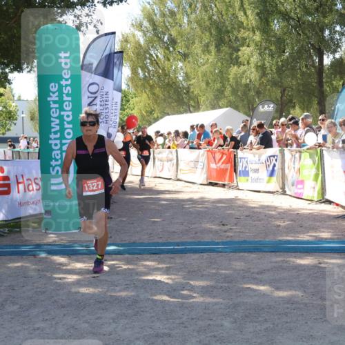 07.09.2025 - 19. Norderstedt Triathlon Zöllner http://msf.ph/oto/8782372 07.09.2025 13:00:14 Ziel 696, 1213, 1327, 1343 meine-sportfotos.de