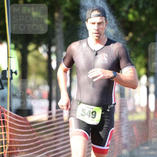 07.09.2025 - 19. Norderstedt Triathlon Michael Strokosch http://msf.ph/oto/8782373 07.09.2025 16:09:49 Laufen 442, 549 meine-sportfotos.de