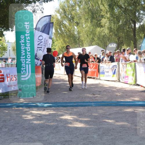 07.09.2025 - 19. Norderstedt Triathlon Zöllner http://msf.ph/oto/8782379 07.09.2025 13:00:16 Ziel 696, 1213, 1327 meine-sportfotos.de