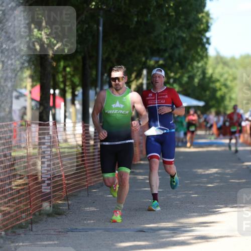 07.09.2025 - 19. Norderstedt Triathlon Michael Strokosch http://msf.ph/oto/8782407 07.09.2025 15:14:04 Laufen 361, 366, 1466 meine-sportfotos.de