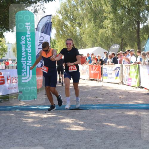 07.09.2025 - 19. Norderstedt Triathlon Zöllner http://msf.ph/oto/8782408 07.09.2025 13:00:18 Ziel 696, 1213, 1327 meine-sportfotos.de