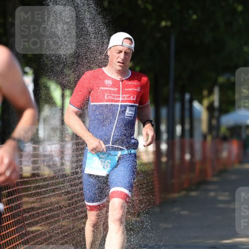 07.09.2025 - 19. Norderstedt Triathlon Michael Strokosch http://msf.ph/oto/8782448 07.09.2025 15:14:07 Laufen 361, 366, 976 meine-sportfotos.de