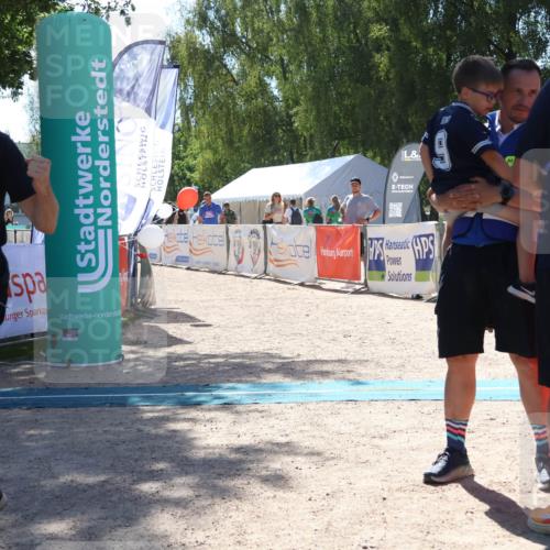 07.09.2025 - 19. Norderstedt Triathlon Zöllner http://msf.ph/oto/8782452 07.09.2025 14:16:01 Ziel 1215 meine-sportfotos.de