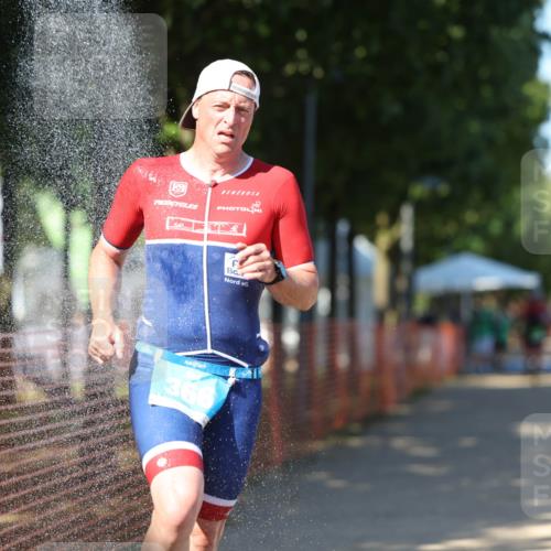 07.09.2025 - 19. Norderstedt Triathlon Michael Strokosch http://msf.ph/oto/8782453 07.09.2025 15:14:07 Laufen 361, 366, 976 meine-sportfotos.de