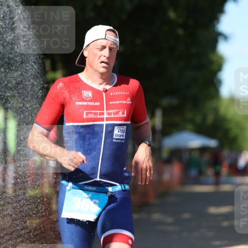 07.09.2025 - 19. Norderstedt Triathlon Michael Strokosch http://msf.ph/oto/8782458 07.09.2025 15:14:07 Laufen 361, 366, 976 meine-sportfotos.de