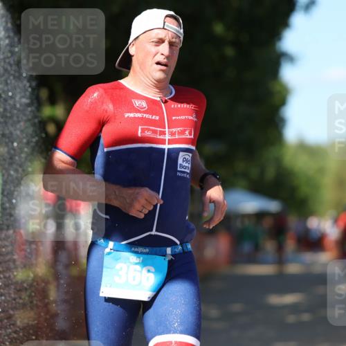 07.09.2025 - 19. Norderstedt Triathlon Michael Strokosch http://msf.ph/oto/8782461 07.09.2025 15:14:07 Laufen 361, 366, 976 meine-sportfotos.de