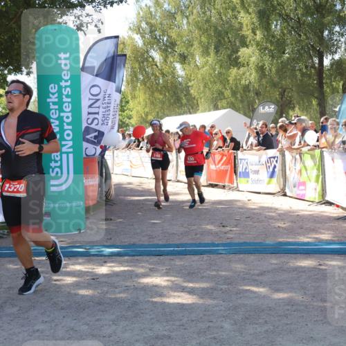 07.09.2025 - 19. Norderstedt Triathlon Zöllner http://msf.ph/oto/8782468 07.09.2025 13:00:29 Ziel 146, 830, 1370 meine-sportfotos.de