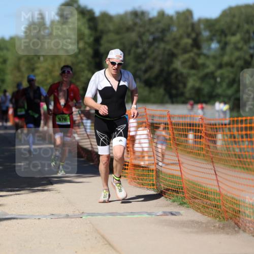 07.09.2025 - 19. Norderstedt Triathlon Michael Strokosch http://msf.ph/oto/8782481 07.09.2025 15:14:11 Laufen 361, 976 meine-sportfotos.de