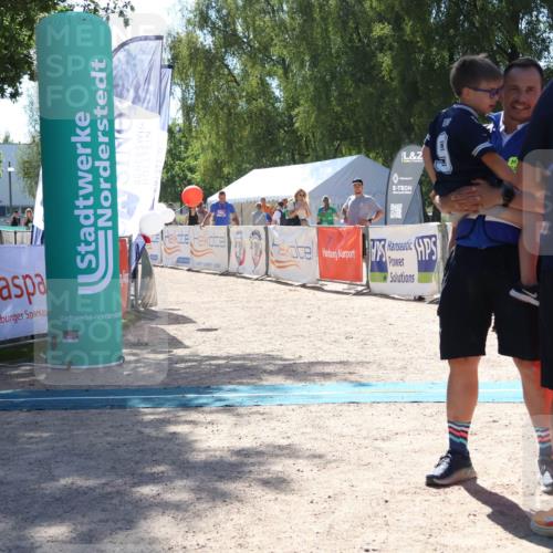 07.09.2025 - 19. Norderstedt Triathlon Zöllner http://msf.ph/oto/8782486 07.09.2025 14:16:02 Ziel 1215 meine-sportfotos.de