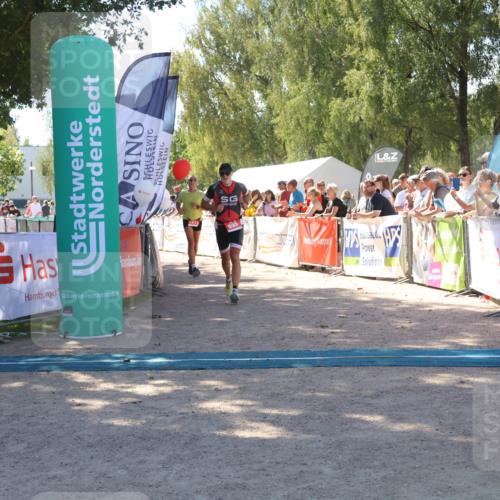07.09.2025 - 19. Norderstedt Triathlon Zöllner http://msf.ph/oto/8782505 07.09.2025 13:00:44 Ziel 695, 1247 meine-sportfotos.de