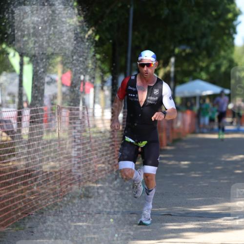 07.09.2025 - 19. Norderstedt Triathlon Michael Strokosch http://msf.ph/oto/8782515 07.09.2025 15:14:15 Laufen 361, 976 meine-sportfotos.de