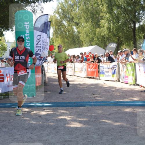 07.09.2025 - 19. Norderstedt Triathlon Zöllner http://msf.ph/oto/8782537 07.09.2025 13:00:46 Ziel 695, 1247 meine-sportfotos.de
