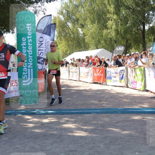 07.09.2025 - 19. Norderstedt Triathlon Zöllner http://msf.ph/oto/8782552 07.09.2025 13:00:47 Ziel 695, 1247 meine-sportfotos.de