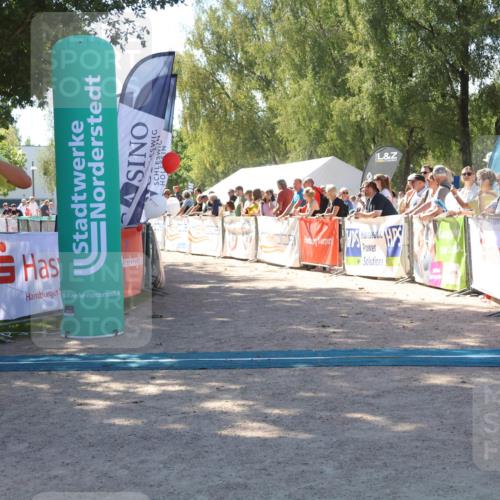 07.09.2025 - 19. Norderstedt Triathlon Zöllner http://msf.ph/oto/8782561 07.09.2025 13:00:48 Ziel 695, 1247 meine-sportfotos.de