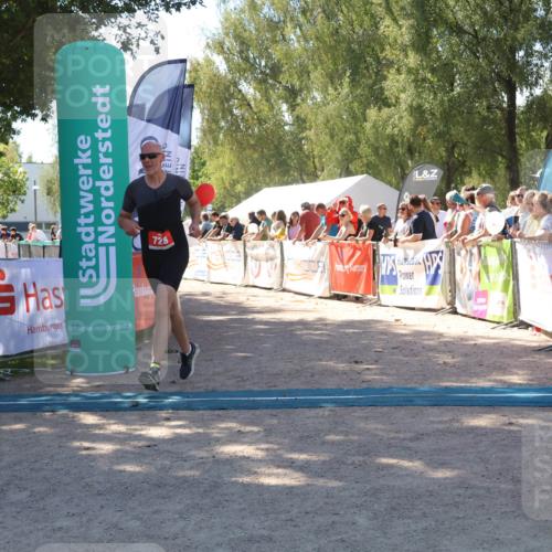 07.09.2025 - 19. Norderstedt Triathlon Zöllner http://msf.ph/oto/8782615 07.09.2025 13:01:02 Ziel 728 meine-sportfotos.de