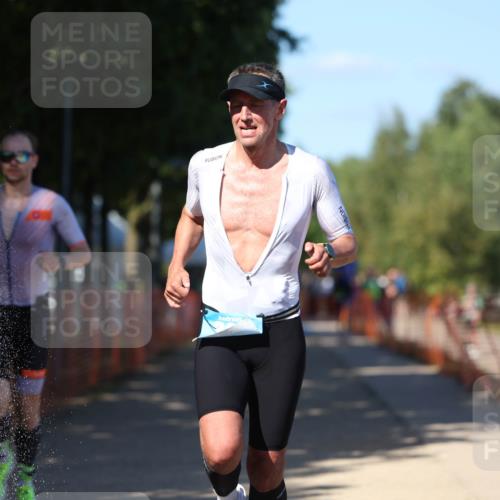 07.09.2025 - 19. Norderstedt Triathlon Michael Strokosch http://msf.ph/oto/8782622 07.09.2025 15:14:24 Laufen 1017, 1401 meine-sportfotos.de