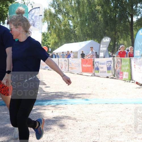 07.09.2025 - 19. Norderstedt Triathlon Zöllner http://msf.ph/oto/8782663 07.09.2025 14:18:35 Ziel 335 meine-sportfotos.de