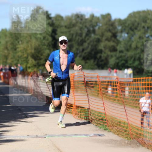 07.09.2025 - 19. Norderstedt Triathlon Michael Strokosch http://msf.ph/oto/8782699 07.09.2025 15:14:44 Laufen 1008 meine-sportfotos.de