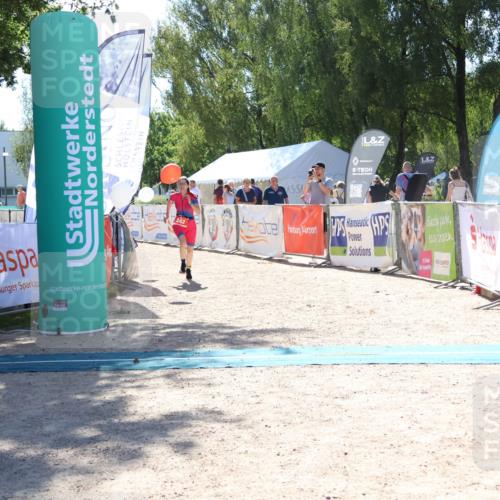07.09.2025 - 19. Norderstedt Triathlon Zöllner http://msf.ph/oto/8782712 07.09.2025 14:21:25 Ziel 242 meine-sportfotos.de