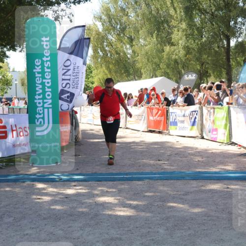 07.09.2025 - 19. Norderstedt Triathlon Zöllner http://msf.ph/oto/8782726 07.09.2025 13:01:29 Ziel 727 meine-sportfotos.de