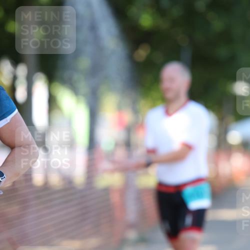 07.09.2025 - 19. Norderstedt Triathlon Michael Strokosch http://msf.ph/oto/8782736 07.09.2025 16:10:33 Laufen 1071, 1537 meine-sportfotos.de