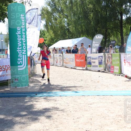 07.09.2025 - 19. Norderstedt Triathlon Zöllner http://msf.ph/oto/8782737 07.09.2025 14:21:27 Ziel 242 meine-sportfotos.de