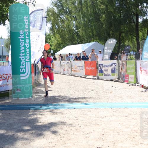 07.09.2025 - 19. Norderstedt Triathlon Zöllner http://msf.ph/oto/8782743 07.09.2025 14:21:27 Ziel 242 meine-sportfotos.de
