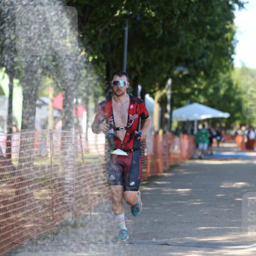07.09.2025 - 19. Norderstedt Triathlon Michael Strokosch http://msf.ph/oto/8782749 07.09.2025 15:14:56 Laufen 958 meine-sportfotos.de