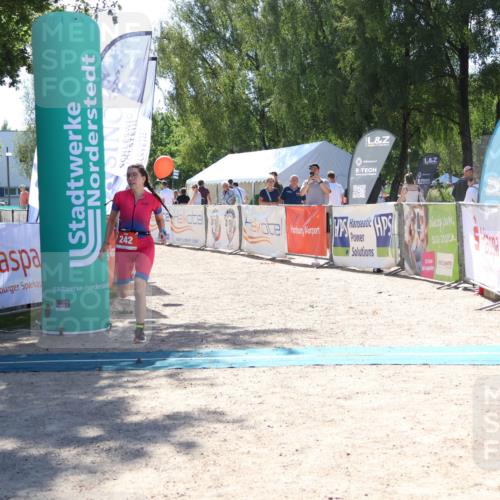 07.09.2025 - 19. Norderstedt Triathlon Zöllner http://msf.ph/oto/8782752 07.09.2025 14:21:27 Ziel 242 meine-sportfotos.de