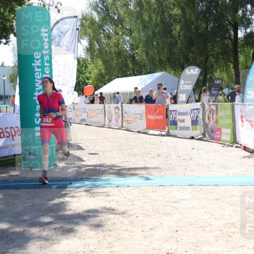 07.09.2025 - 19. Norderstedt Triathlon Zöllner http://msf.ph/oto/8782756 07.09.2025 14:21:27 Ziel 242 meine-sportfotos.de