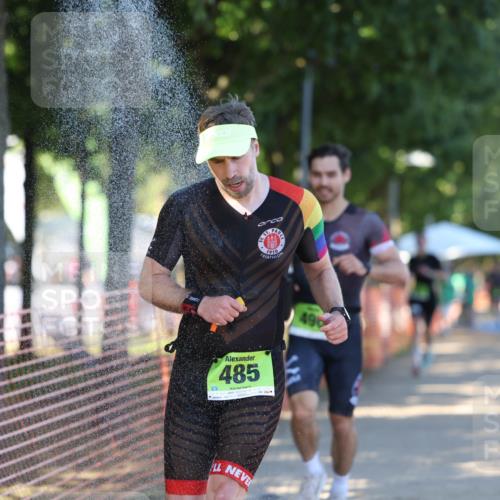 07.09.2025 - 19. Norderstedt Triathlon Michael Strokosch http://msf.ph/oto/8782777 07.09.2025 16:10:43 Laufen 448, 460, 485, 490, 1071 meine-sportfotos.de
