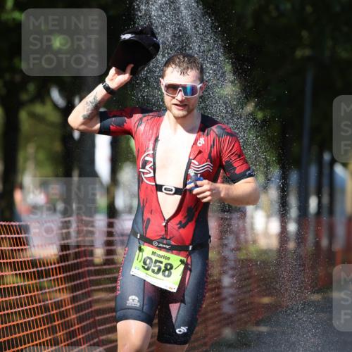 07.09.2025 - 19. Norderstedt Triathlon Michael Strokosch http://msf.ph/oto/8782793 07.09.2025 15:14:58 Laufen 958 meine-sportfotos.de
