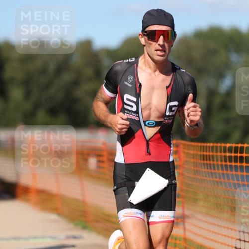 07.09.2025 - 19. Norderstedt Triathlon Michael Strokosch http://msf.ph/oto/8782806 07.09.2025 15:15:25 Laufen 981, 1022, 1459 meine-sportfotos.de