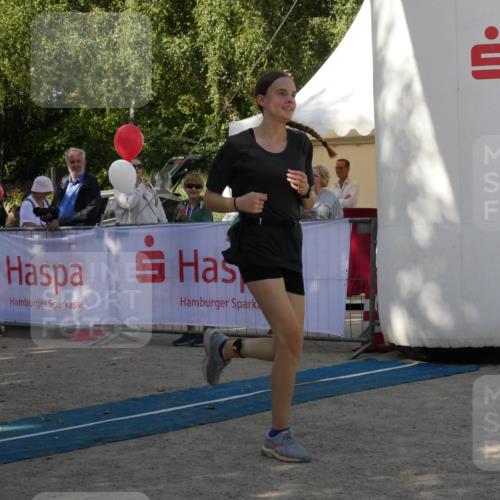 07.09.2025 - 19. Norderstedt Triathlon Zöllner http://msf.ph/oto/8782844 07.09.2025 11:12:08 Ziel 666 meine-sportfotos.de