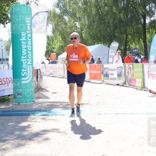 07.09.2025 - 19. Norderstedt Triathlon Zöllner http://msf.ph/oto/8782855 07.09.2025 14:26:19 Ziel 1304 meine-sportfotos.de